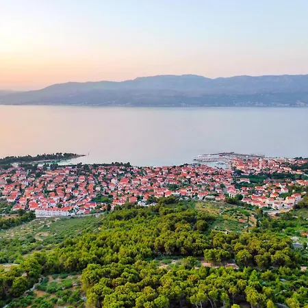 Διαμέρισμα With Parking Space Supetar, Brac - 23147 Supetar