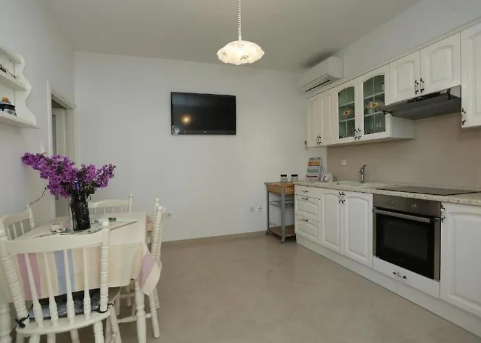Διαμέρισμα With Parking Space Supetar, Brac - 23147 *