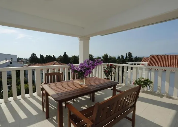 Διαμέρισμα With Parking Space Supetar, Brac - 23147 *
