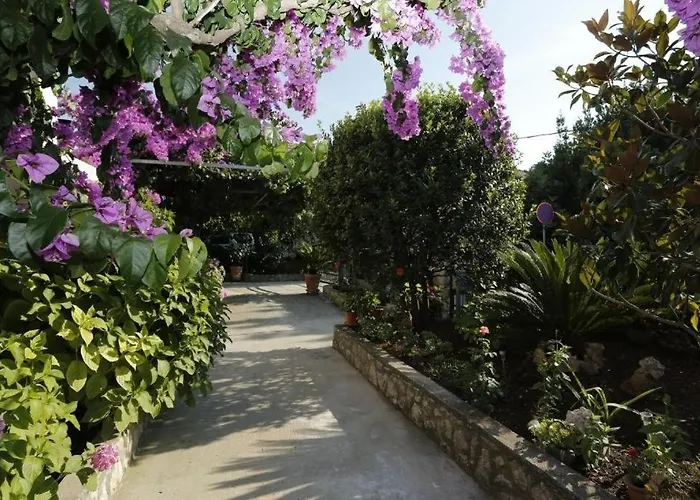 Διαμέρισμα With Parking Space Supetar, Brac - 23147 *