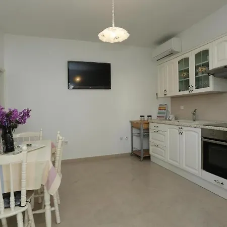 Appartement With A Parking Space Supetar, Brac - 23147 *