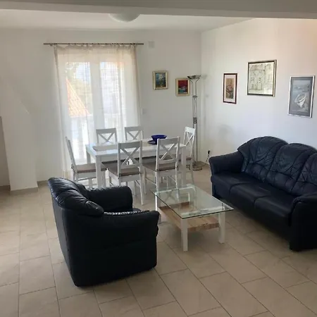 Appartement With A Parking Space Supetar, Brac - 23147 Supetar
