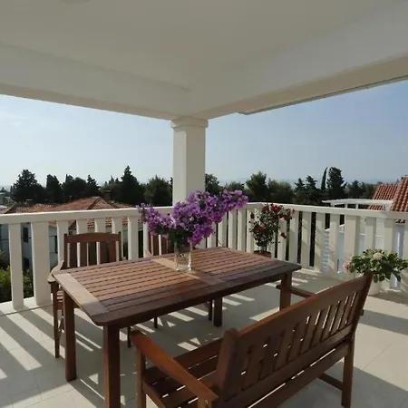 Appartement With A Parking Space Supetar, Brac - 23147 *